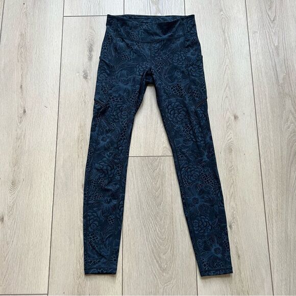 Lululemon Speed Up Tight Full-On Luxtreme 28" Nouveau Mach Blue Black Size 6 - Picture 10 of 16